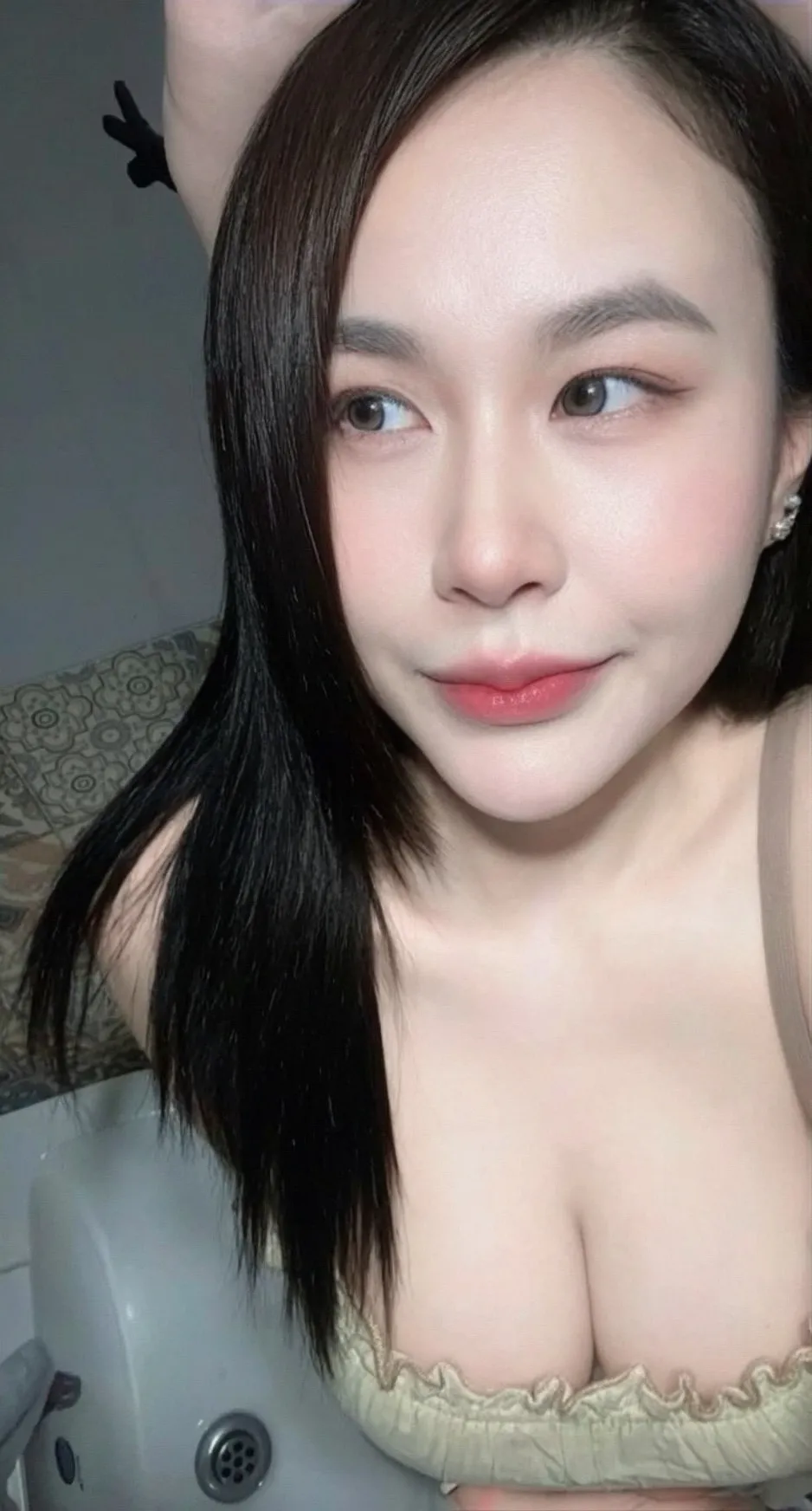 LITA (น้องลิตา) Location Bangkok Khet Huai Khwang - 21 years | NongNong LITA (น้องลิตา) รับงานไซด์ไลน์ Bangkok Khet Huai Khwang รัชดา 17 รูปที่ 1 | NongNong